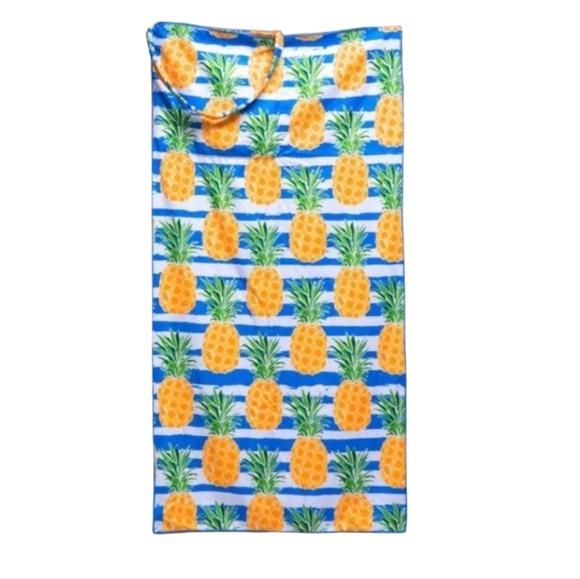 Blue Pineapple Bag Convertible beach towel - Picture 8 of 12